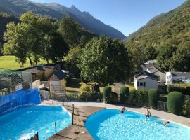 Piscine toboggans chauffée