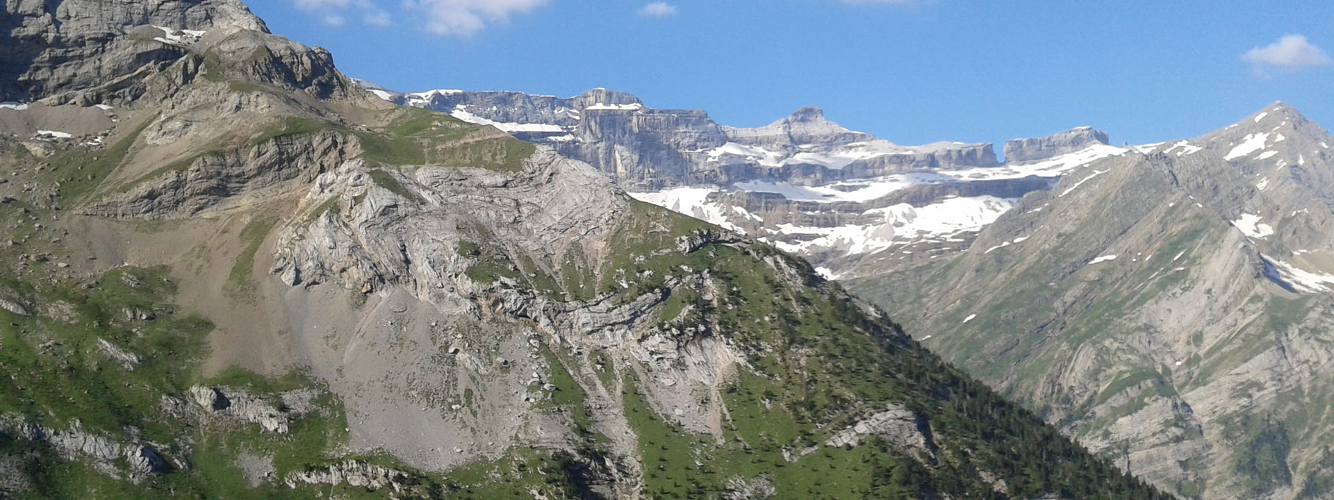 Photo ᐃ AIROTEL PYRENEES **** n°1